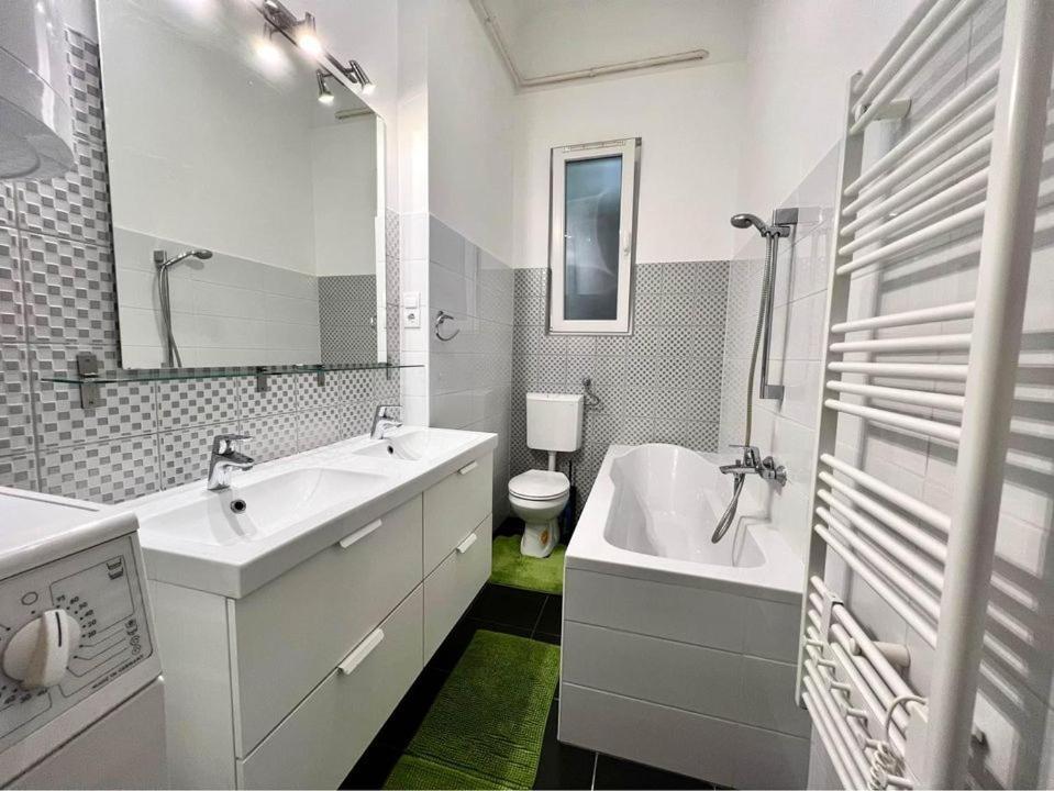 Apartamento Roland Downtown - Pope Subway *